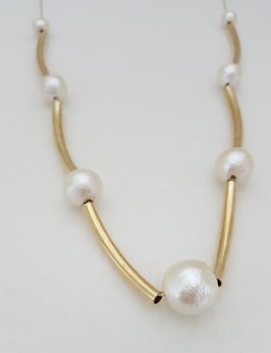 Fashion jewelry_ Fashion accessories_ pearl neckwear_ neck
